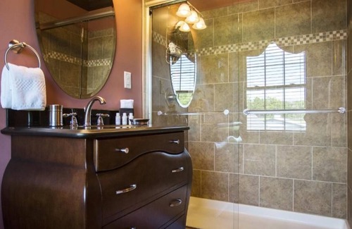 La Grange Bed & Breakfast | Gatsby Queen Luxury Suite with view of horse paddocks