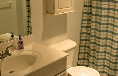 Aquinnah House | Gay Head/Aquinnah Beautiful Walk to Beach Home, Partial Oceanview