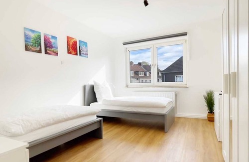 Schalke Apartment | Ge09a - Ferienwohnung mit Balkon in Gelsenkirchen, 50qm, 2,5 Zimmer, Max. 4 Personen