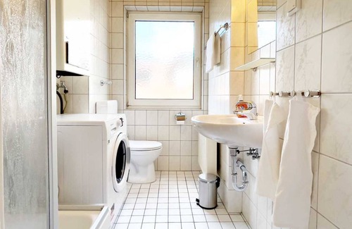 Schalke Apartment | Ge09b - Ferienwohnung mit Balkon in Gelsenkirchen, 50qm, 2,5 Zimmer, Max. 4 Personen