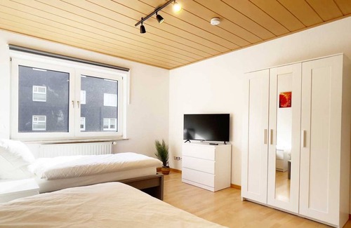 Schalke Apartment | Ge09b - Ferienwohnung mit Balkon in Gelsenkirchen, 50qm, 2,5 Zimmer, Max. 4 Personen