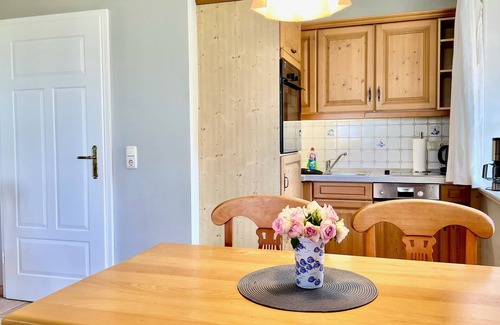 Ostseebad Ahrenshoop Apartment | Gemütliche Atmosphäre im Klassischen Landhausstil