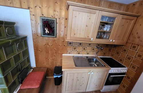 Bayerisch Eisenstein Apartment | Gemütliche Ferienwohnung mit Garten und Kamin