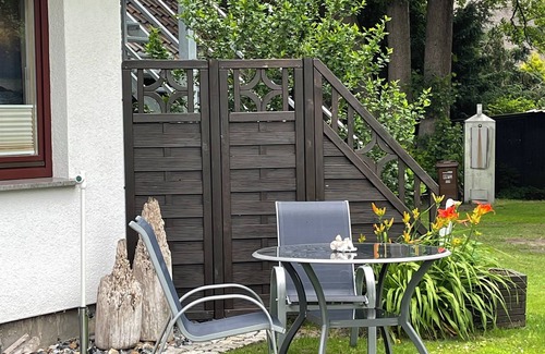 Ostseebad Prerow Apartment | Gemütliche Ferienwohnung Parterre Unterm Reetdach