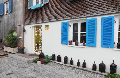 Alberschwende Apartment | Gemütliches 2 Bettzimmer mit Gemeinschaftsbad und kleiner Küche