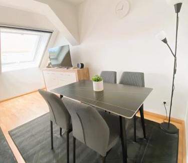 Kappel Apartment | Gemütliches Altbauapartment III