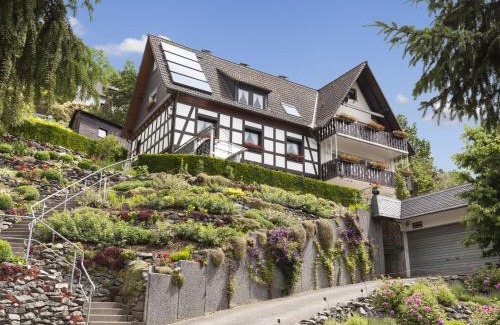 Hallenberg Apartment | Gemütliches Appartement in Hallenberg mit Terrasse
