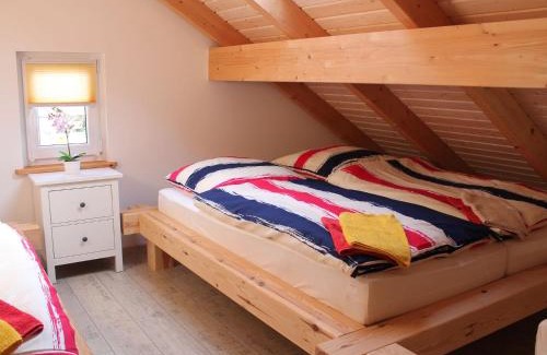 Kroepelin House | Gemütliches Appartement in Brusow mit Garten