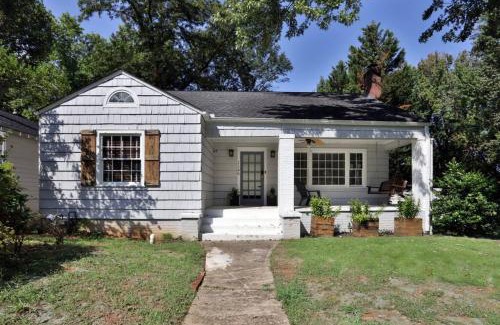 Home Park House | Gem in Midtown 4bedroom home-11