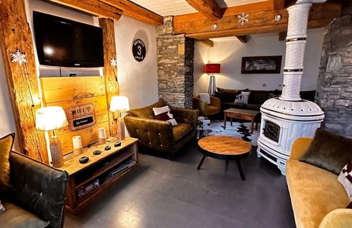 Plagne 1800 Ski Chalet | Genepi Chalet sleeps 14 Jacuzzi sleeps 6/8