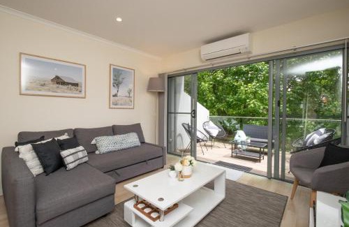 North Batemans Bay House | Generous 2-Bed Townhouse With A Private Balcony
