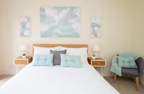 North Batemans Bay House | Generous 2-Bed Townhouse With A Private Balcony