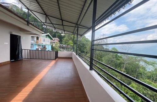 Rumtek Bed & Breakfast | Genesis home