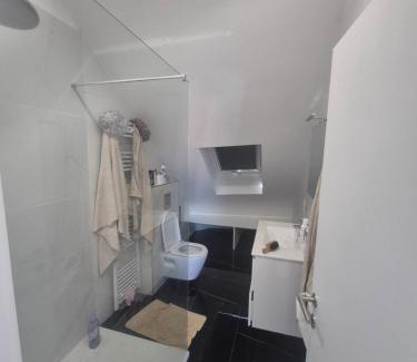 Postel Apartment | Genius BNB Buyl 2BR Terrace Near City Center Brussels