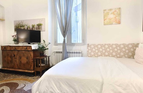 Foce Bed & Breakfast | Genoa near waterfront b&b