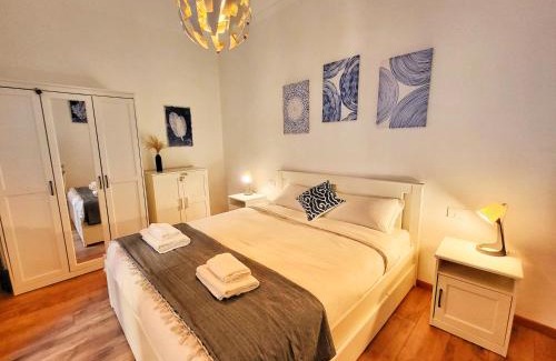 Nervi Apartment | Genova Nervi - 5 minuti dal porticciolo e alla Passeggiata Anita Garibaldi - Vicino alla Fermata dell'Autobus e la Stazione Ferroviaria