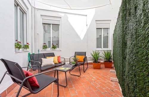 Centro Comercial Apartment | Genteel Home Manuel de Sandoval