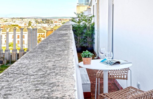 Distrito Centro Apartment | Genteel Home Plaza de las Tendillas