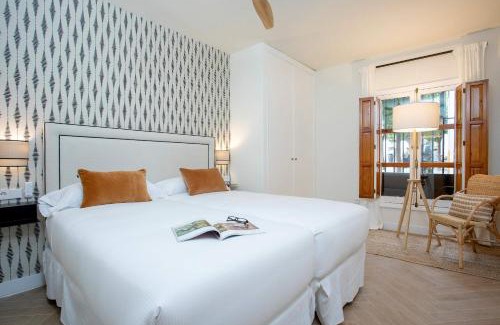 Santa Cruz Apartment | Genteel Home Plaza de Santa Cruz
