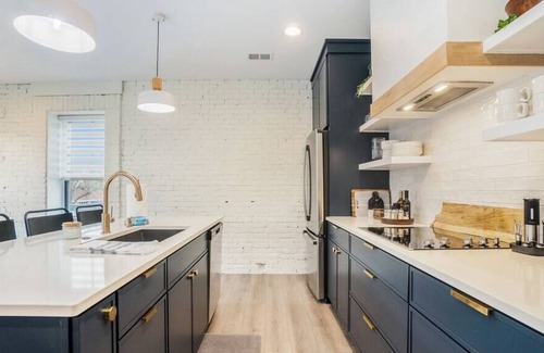 Holland Condo | George 201 Charming Condo on 8th w/ Deck