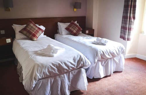 Melrose Hotel | George and Abbotsford