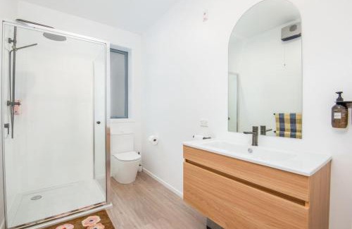 Dunedin City Centre Apartment | George Little Stylish, Peaceful & Convenient