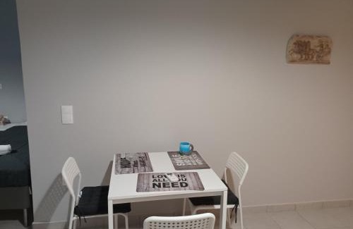 Ipsos Apartment | george studios 2