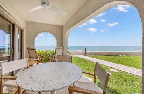 Seven Mile Beach Apartment | George Town Villas 118