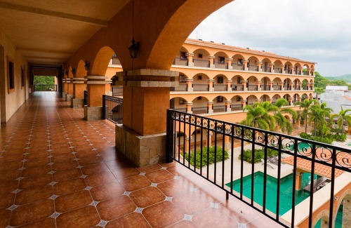 Crucecita Condo | Georgeous Condo in the Heart of Huatulco