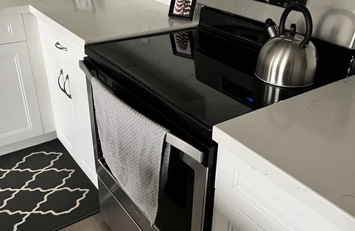 Wasaga Beach House | Georgian Bay Home & Escape. Close to Blue Mountain & Georgian Bay