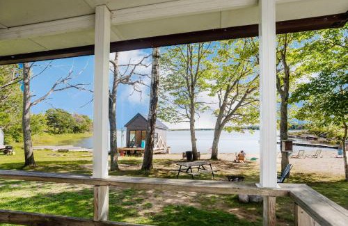 Carling House | Georgian Bay Rockwood 3-bdrm Waterfront Cottage #2
