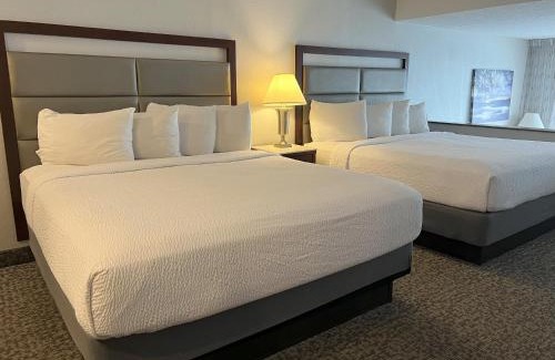 Lake George Resort | Georgian Lakeside Resort