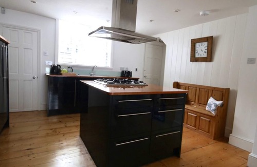 Ramsgate House | Georgian Townhouse 5 minutes walk from the harbour, beach, bars & restaurants