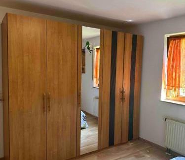 Freiburg im Breisgau Apartment | Geräumige 2-Zimmer Ferienwohnung in Freiburg