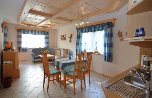 Stocking Apartment | Geräumige Ferienwohnung in Stocking in Waldnähe