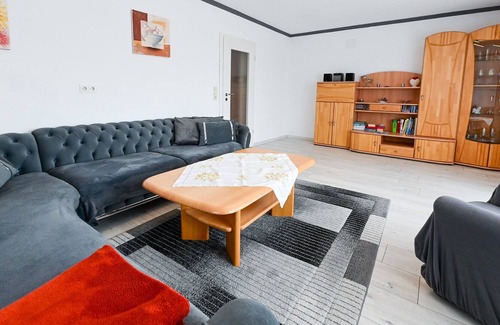 Mehlmeisel Apartment | Geräumige FeWo (92qm) mit großer Terrasse und Garten