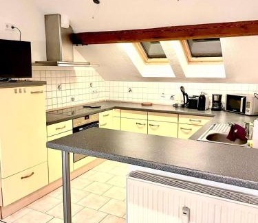 Zirndorf Apartment | Geräumige Unterkunft für Familien und Gruppen, mitten in Zirndorf, für 8 Personen
