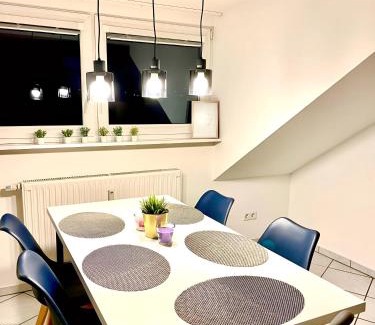 Zirndorf Apartment | Geräumige Unterkunft für Familien und Gruppen, mitten in Zirndorf, für 8 Personen