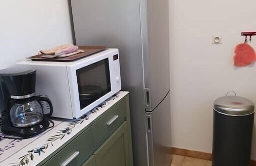Greoux-les-Bains Apartment | Geranium Lou Cigaloun Ana Location