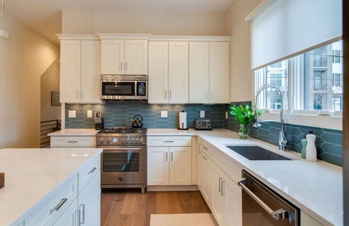 Germantown House | Germantown Luxury Homes with Rooftop Decks