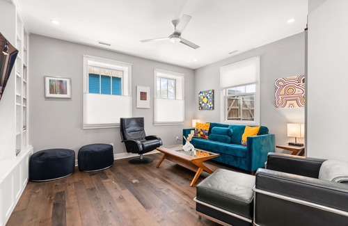 Germantown House | Germantown Retreat- Private Spa & Rooftop - Mins to Downtown