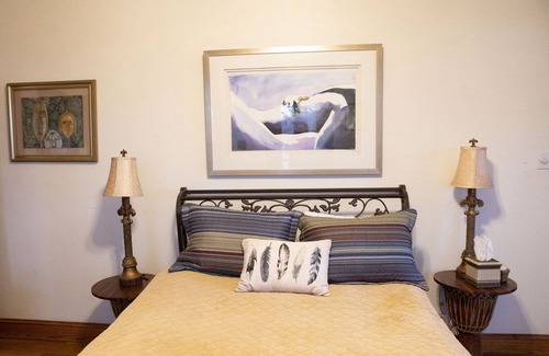 Ferndale Cabin | Get a real taste of true Southern hospitality and natural woodland beauty.