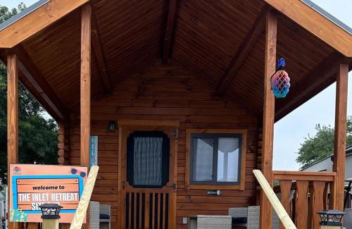 Holly Ridge House | Get-away Cabin in Surf City w Loft and Parking