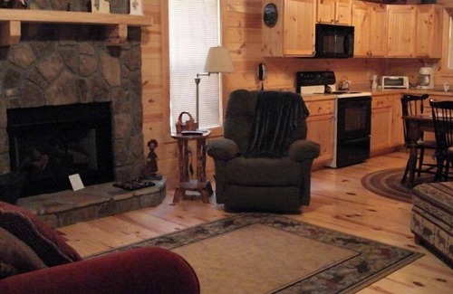 Blairsville Cabin | Get Away from it All in This Immaculate Cabin in the Woods