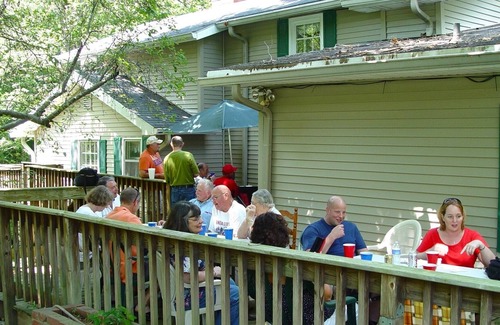 Bellmore House | Get-Away to Peace & Nature Heaven w/bubbling brook & Sugar Creek access.