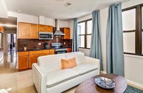 Chinatown Apartment | Get Into Travel in Style in This 2BD Apartment