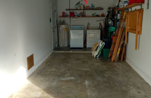 Port Charlotte House | Get to a warmer latitude in a quiet neighborhood on a budget.
