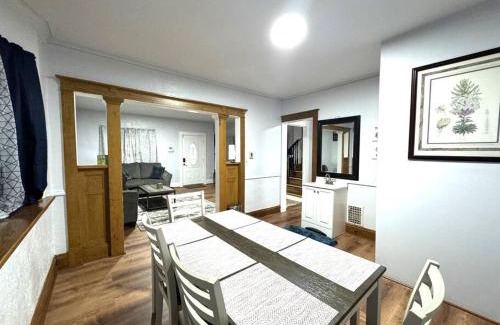 Niagara Falls House | Getaway at Falls-3 Beds-Slips 6