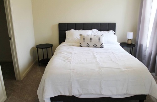 McCutcheon Field House | Getaway at Glenellen Sleeps 6 with Linens Included