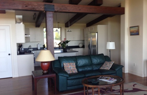 Yamhill House | Getaway In Oregon Wine Country